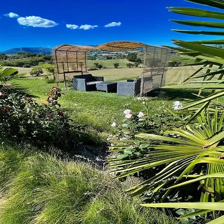 شقة A Magical Experience In Fabulous Grounds With Pool Jacuzzi Wifi Aircon *