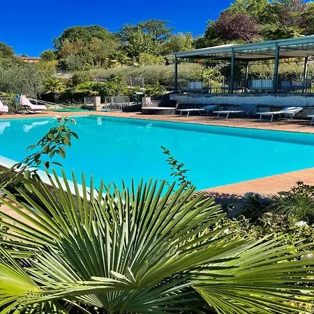 A Magical Experience In Fabulous Grounds With Pool Jacuzzi Wifi Aircon